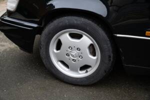 Bild 26/42 von Mercedes-Benz E 320 (1995)