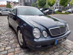 Afbeelding 9/32 van Mercedes-Benz CLK 230 Kompressor (2001)
