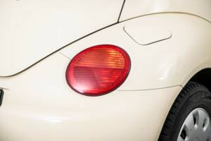 Bild 28/50 von Volkswagen New Beetle 1.6 (2003)