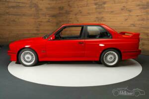 Image 9/19 of BMW M3 (1989)