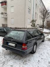 Afbeelding 20/74 van Mercedes-Benz 220 TE (1993)