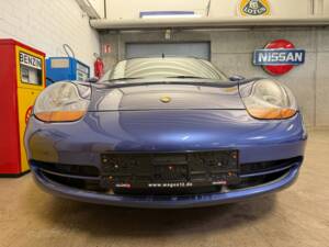 Image 3/23 of Porsche 911 Carrera (1998)
