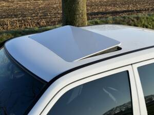 Bild 8/21 von Mercedes-Benz 190 E 1.8 (1990)