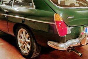 Image 5/8 of MG MGB GT (1976)