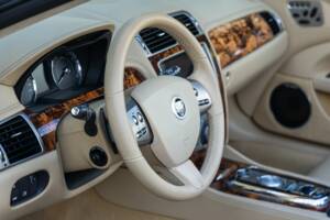 Image 43/50 of Jaguar XK (2011)