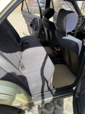 Bild 14/19 von Mercedes-Benz 200 D (1984)
