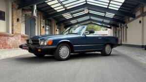 Image 1/88 of Mercedes-Benz 380 SL (1984)