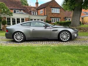 Imagen 8/23 de Aston Martin V12 Vanquish (2003)