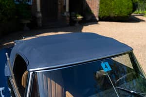 Image 38/86 de Jaguar E-Type (1967)