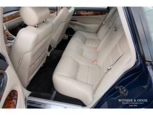 Image 28/31 of Jaguar XJR 4.0 (1999)