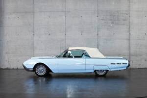 Immagine 6/50 di Ford Thunderbird (1962)