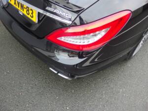 Image 29/97 of Mercedes-Benz CLS 63 AMG S 4MATIC (2013)