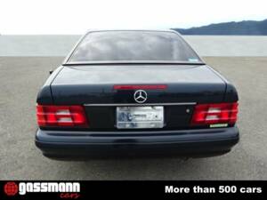 Imagen 6/15 de Mercedes-Benz SL 320 (1996)