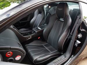 Image 64/94 of Aston Martin DB 9 (2014)