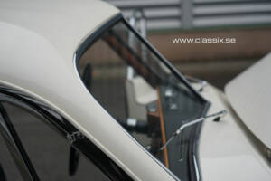 Immagine 18/29 di Jaguar XK 120 SE FHC (1954)