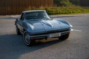 Image 9/35 of Chevrolet Corvette Sting Ray Convertible (1964)