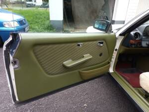 Image 7/15 of Mercedes-Benz 230 CE (1980)