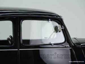 Image 13/15 of Citroën Traction Avant 11 BL (1947)