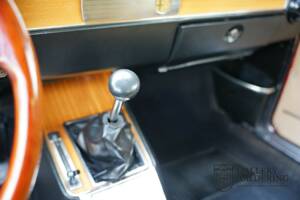 Image 47/50 of Alfa Romeo Giulia GT 1300 Junior (1975)