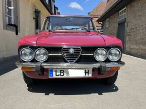 Immagine 4/8 di Alfa Romeo Giulia Nuova Super 1300 (1975)