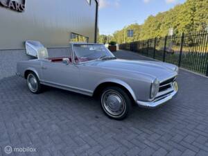 Image 7/27 of Mercedes-Benz 230 SL (1967)