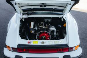 Bild 15/29 von Porsche 911 Carrera 3.2 (1989)