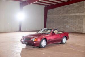Image 26/43 of Mercedes-Benz 500 SL (1992)