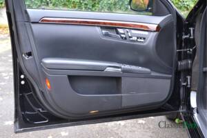 Bild 16/50 von Mercedes-Benz S 500 (2006)