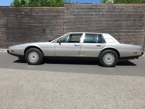 Image 8/28 of Aston Martin Lagonda (1986)