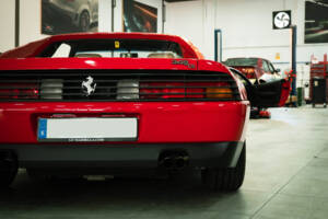 Image 8/33 of Ferrari 348 TS (1990)
