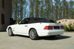 Image 7/50 of Mercedes-Benz SL 320 (1997)