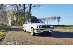 Afbeelding 7/36 van BMW 325ix Touring (1991)