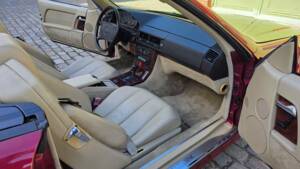 Image 30/100 of Mercedes-Benz 300 SL-24 (1991)
