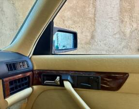 Afbeelding 51/73 van Mercedes-Benz 380 SE (1984)