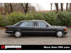 Afbeelding 7/15 van Mercedes-Benz 560 SEL (1990)