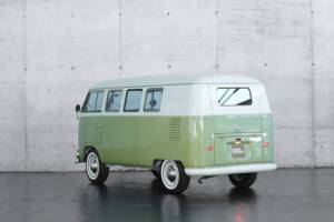 Image 2/47 of Volkswagen T1 minibus (1961)
