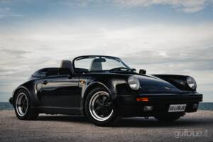 Image 21/85 of Porsche 911 Speedster 3.2 (1989)