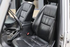 Image 35/64 of Mercedes-Benz G 400 CDI (LWB) (2004)