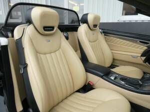 Bild 14/18 von Mercedes-Benz SL 500 (2009)