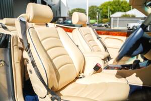 Bild 42/50 von Bentley Azure (2001)