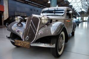 Image 3/43 of Citroën Traction Avant 7 C (1935)
