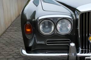 Image 13/48 of Bentley T 1 (1967)