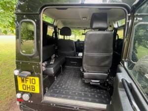 Image 17/25 of Land Rover Defender 90 TD4 (2010)