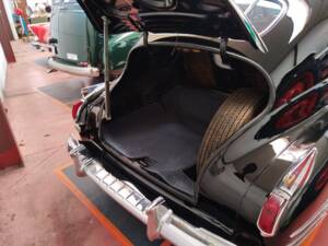 Image 37/50 of Cadillac 61 Sedan (1941)