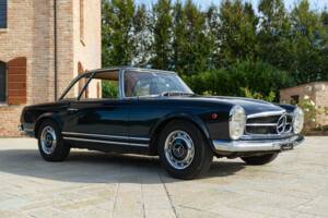 Image 2/50 de Mercedes-Benz 280 SL (1969)