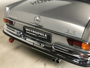 Image 14/31 of Mercedes-Benz 280 SE 3,5 (1970)