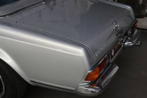 Bild 42/45 von Mercedes-Benz 280 SL (1968)