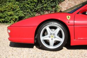 Bild 18/50 von Ferrari F 355 Berlinetta (1996)