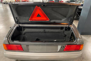Imagen 19/21 de Mercedes-Benz SL 500 (1994)