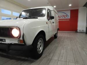 Image 12/15 of Renault R 4 F6 (1984)